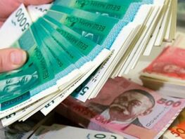Более 252 миллиардов сомов наличных находится на руках у кыргызстанцев
                  